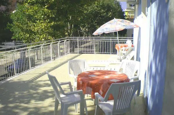 Hotel Luna Rossa Rimini 3*,